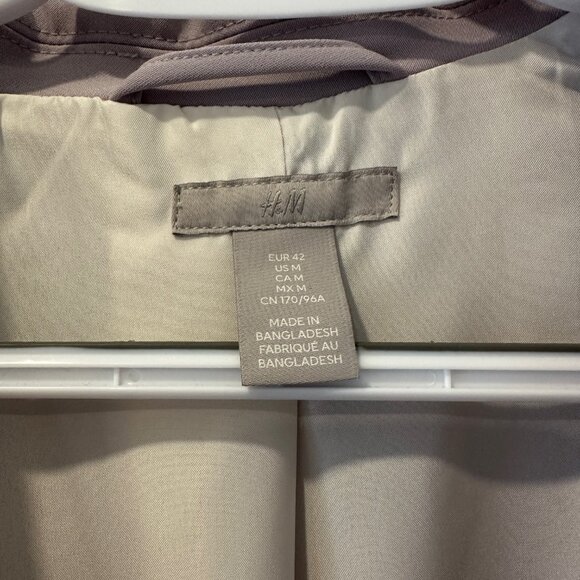 H&M Lilac Blazer Size Medium - Picture 2 of 3